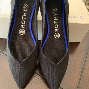 Rothy’s Pointed Black Flats